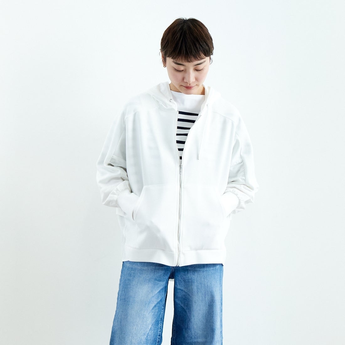 Jeans Factory Clothes [ジーンズファクトリークローズ] 異素材切替 ダンボール ジップフーディ [21254067] 031 ｵﾌ &&モデル身長：160cm 着用サイズ：F&&