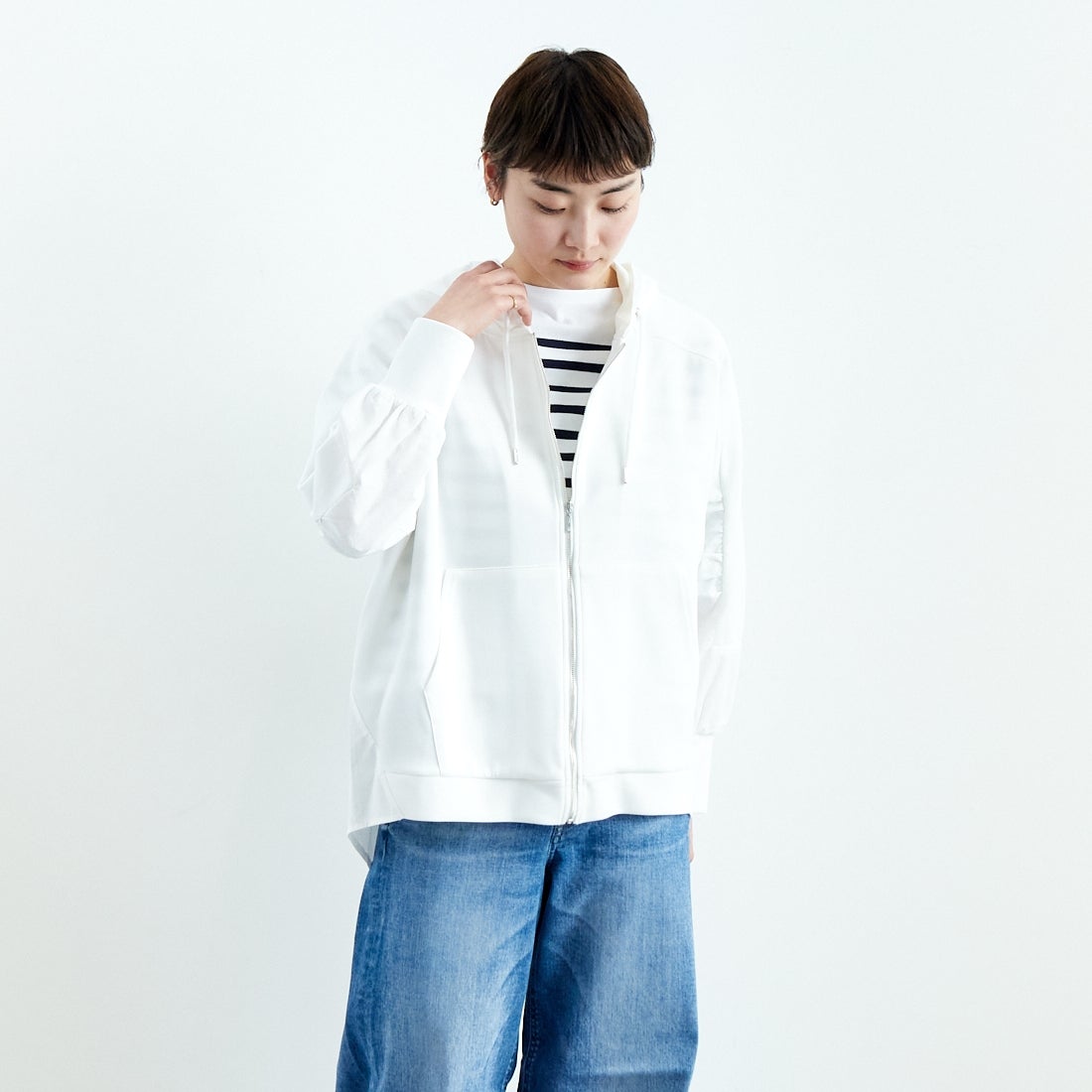 Jeans Factory Clothes [ジーンズファクトリークローズ] 異素材切替 ダンボール ジップフーディ [21254067] 031 ｵﾌ &&モデル身長：160cm 着用サイズ：F&&