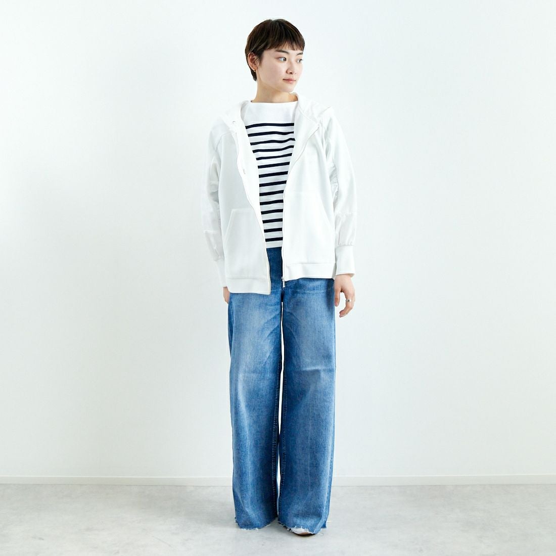 Jeans Factory Clothes [ジーンズファクトリークローズ] 異素材切替 ダンボール ジップフーディ [21254067] 031 ｵﾌ &&モデル身長：160cm 着用サイズ：F&&