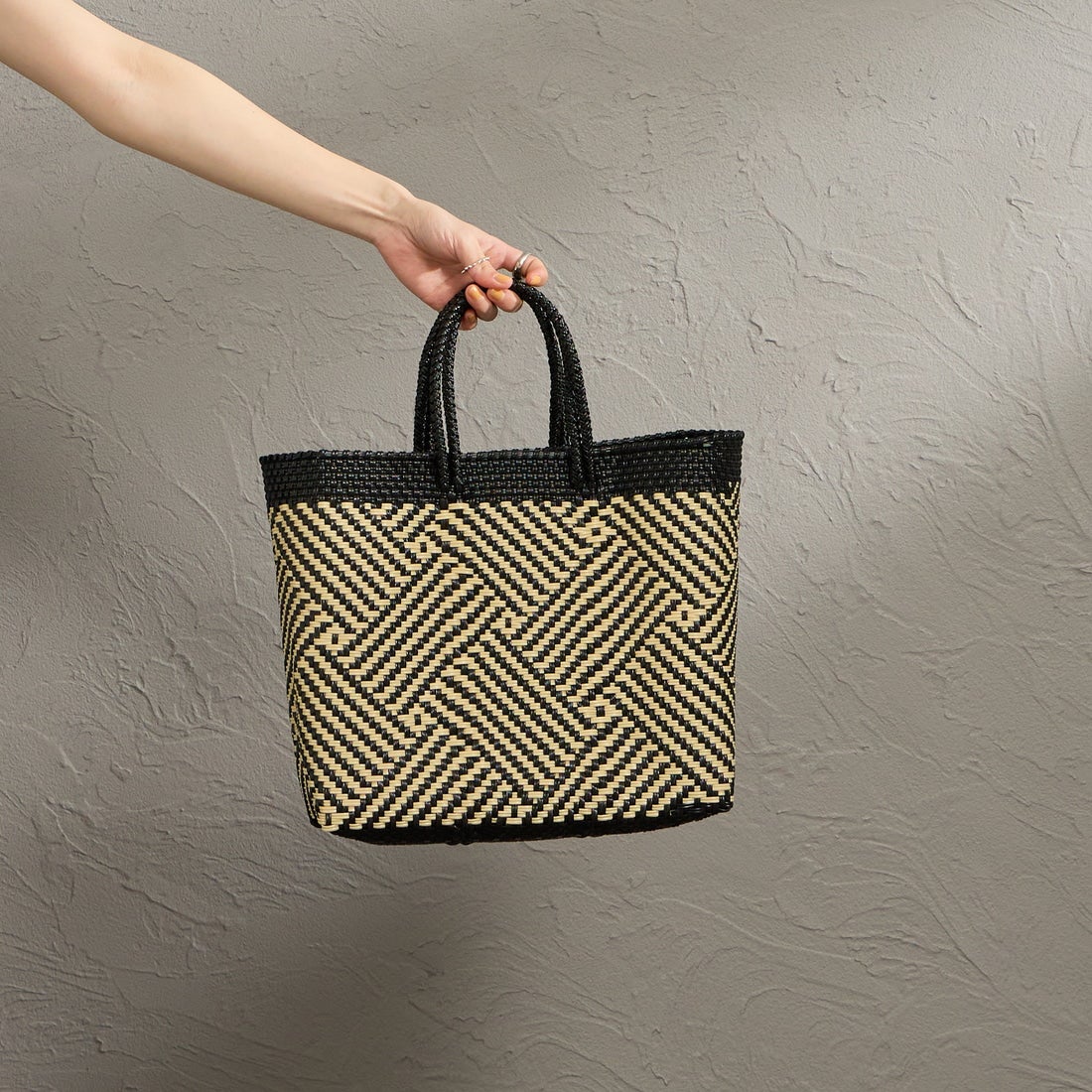 Letra [レトラ] メルカドバッグ タペテ [610725013] BLK/CRM