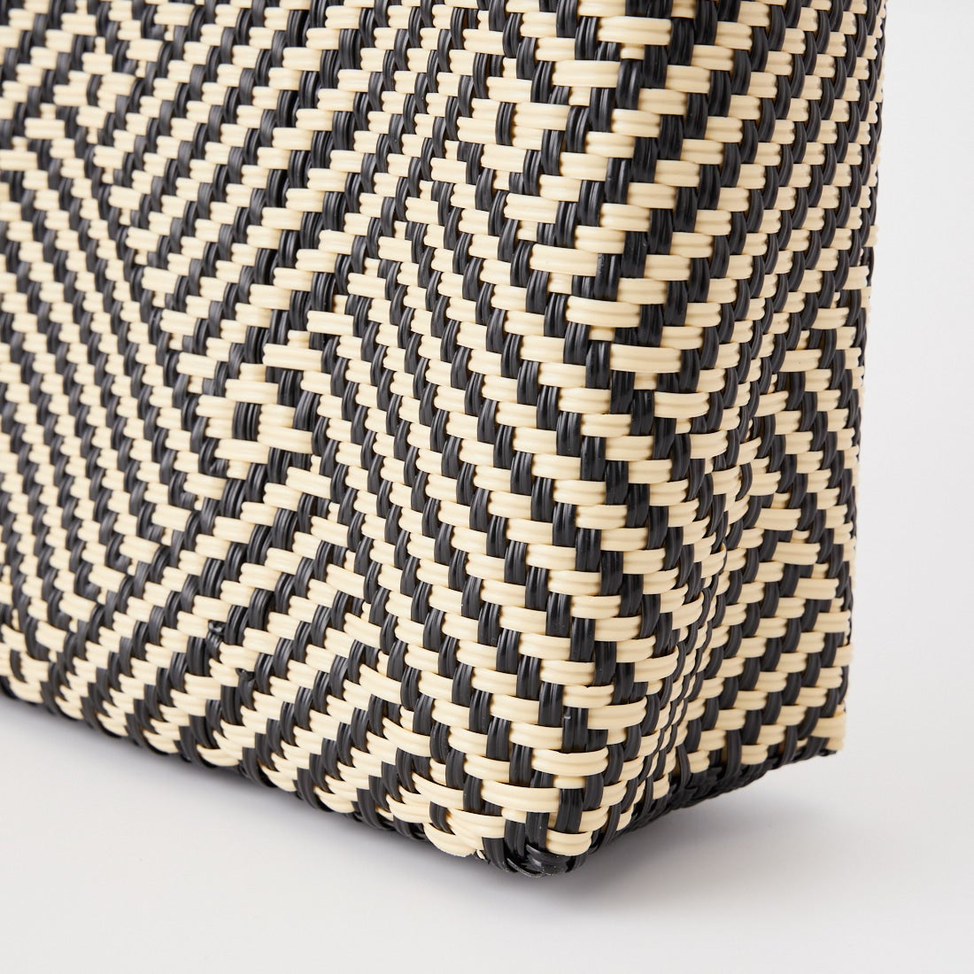 Letra [レトラ] メルカドバッグ タペテ [610725013] BLK/CRM