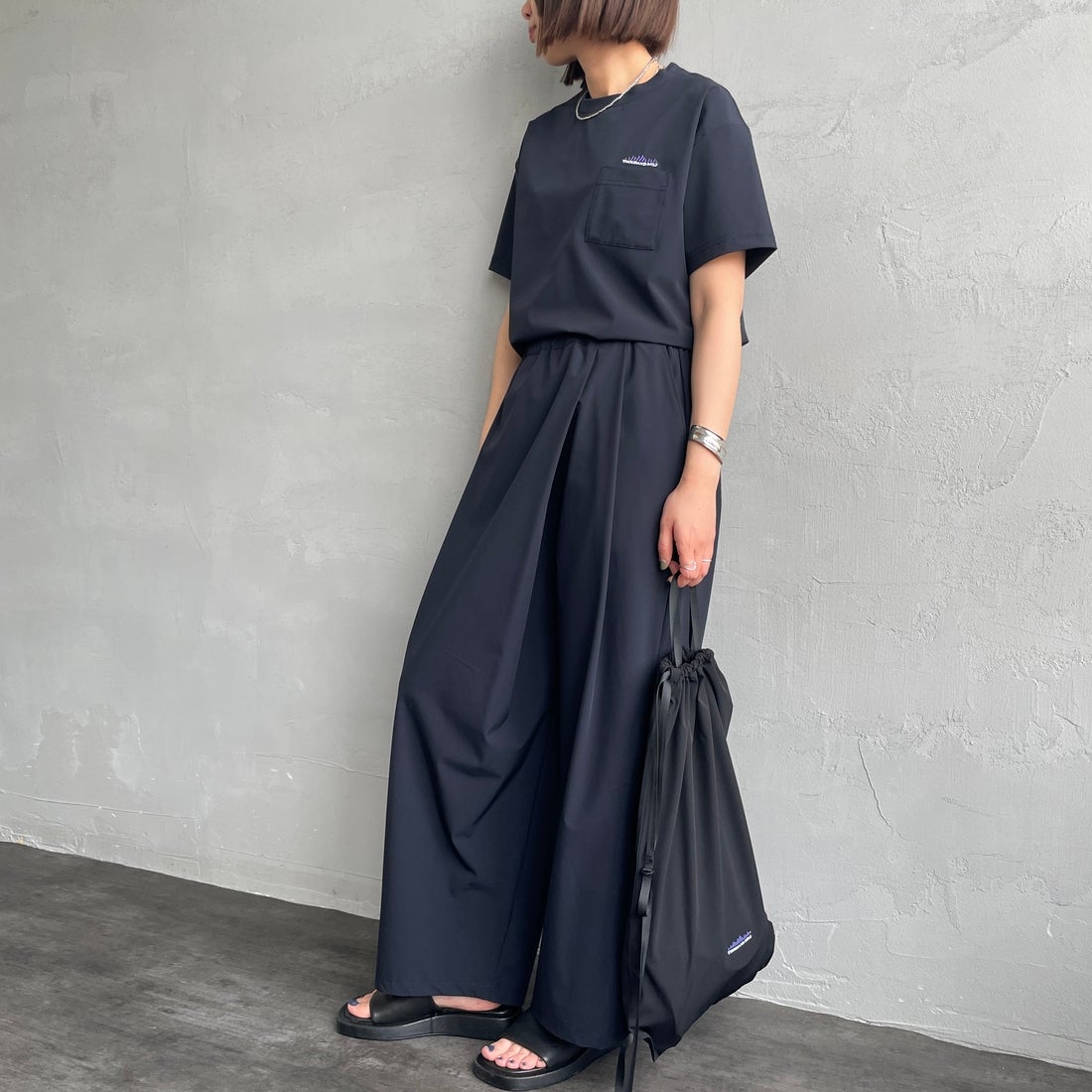 THOUSAND MILE [サウザンド マイル] 別注 サマーバケーション ラップパンツセットアップ [TM251NP50952-JF] NAVY &&モデル身長：160cm 着用サイズ：F&&