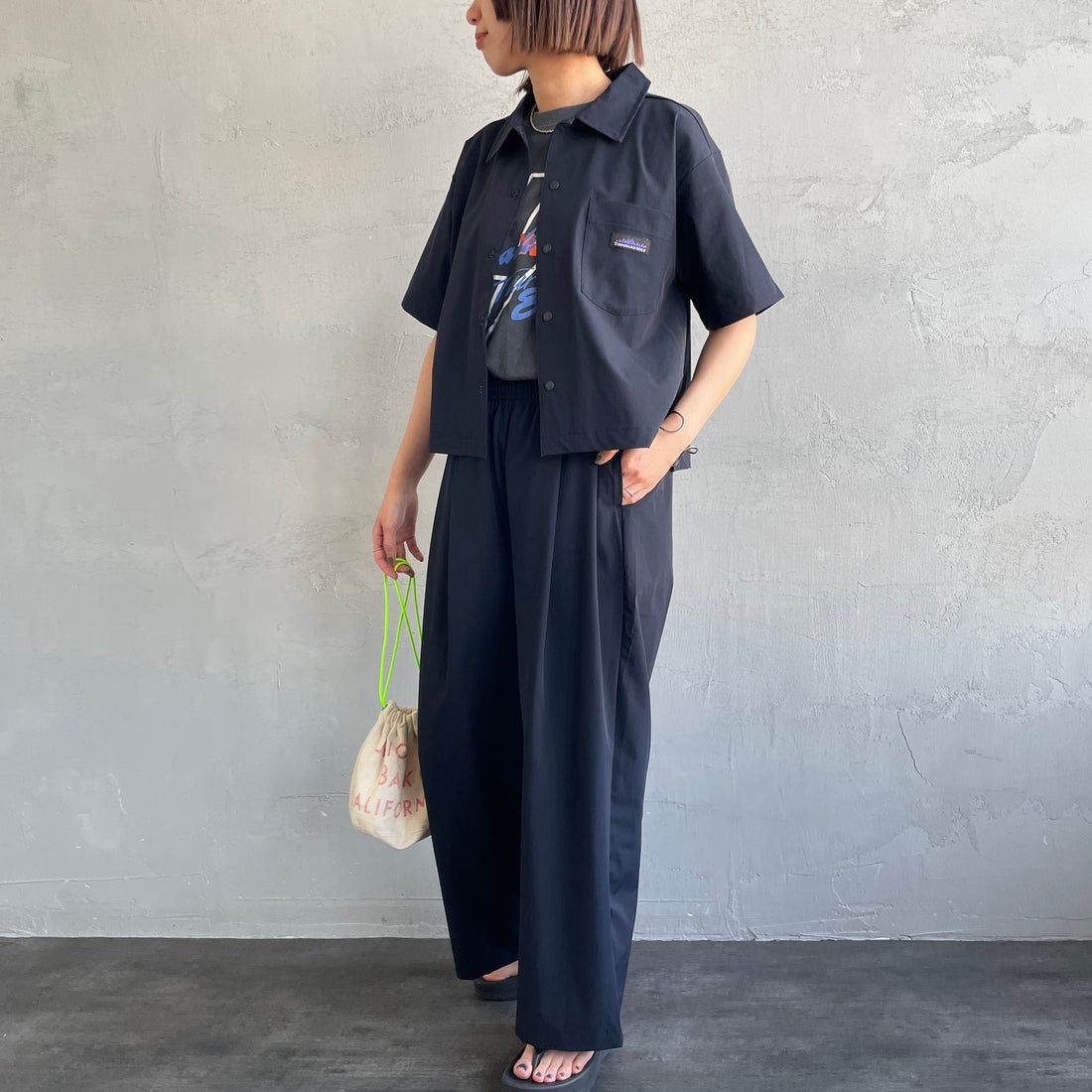 THOUSAND MILE [サウザンド マイル] 別注 サマーバケーション ワイドパンツセットアップ [TM251NP50942-JF] NAVY &&モデル身長：160cm 着用サイズ：F&&