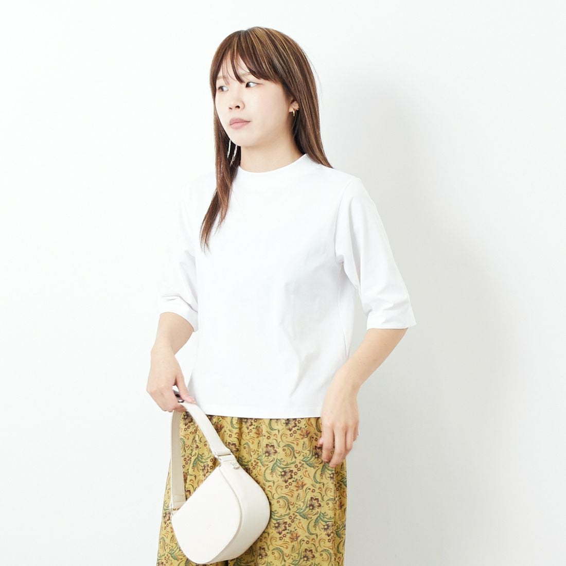 Kelen [ケレン] ハーフスリーブ トップス [LKL24HBL2113] OFF WHITE &&モデル身長：167cm 着用サイズ：F&&