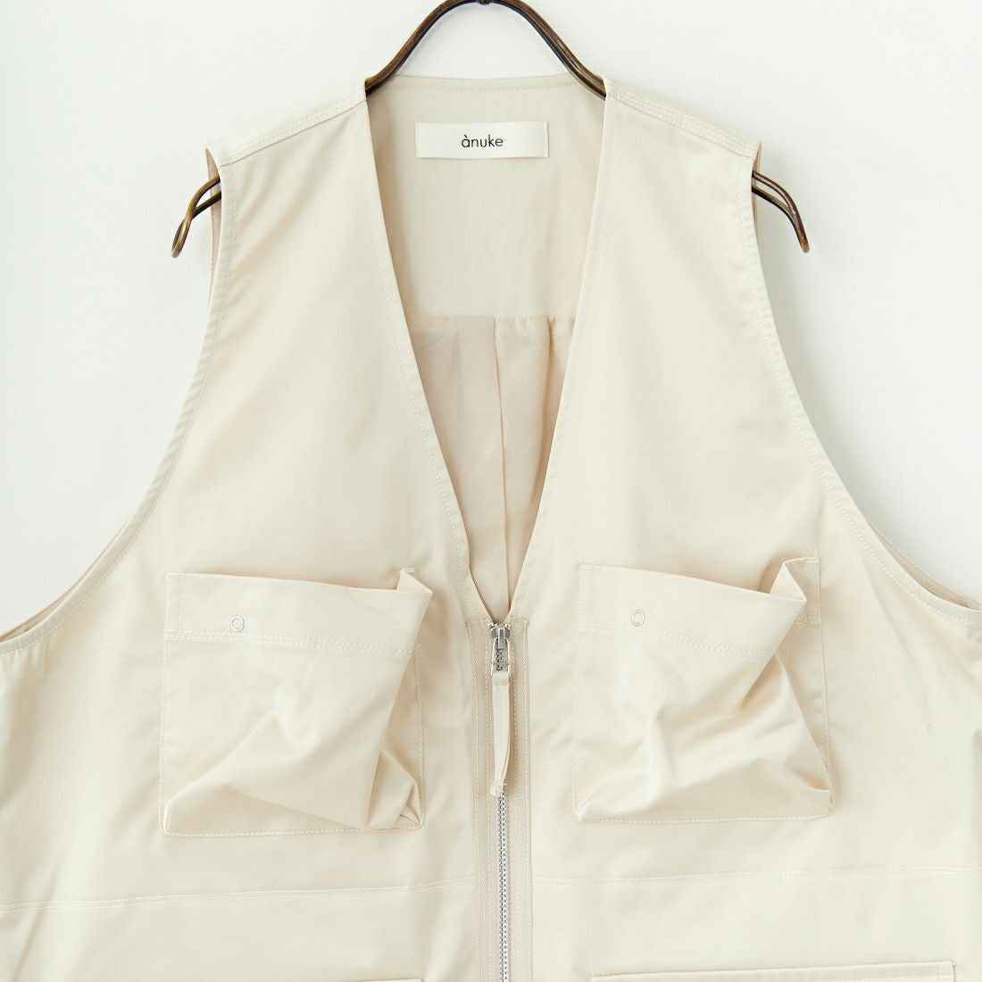 anuke [アンヌーク] サテンポケットベスト [62510106] CRM