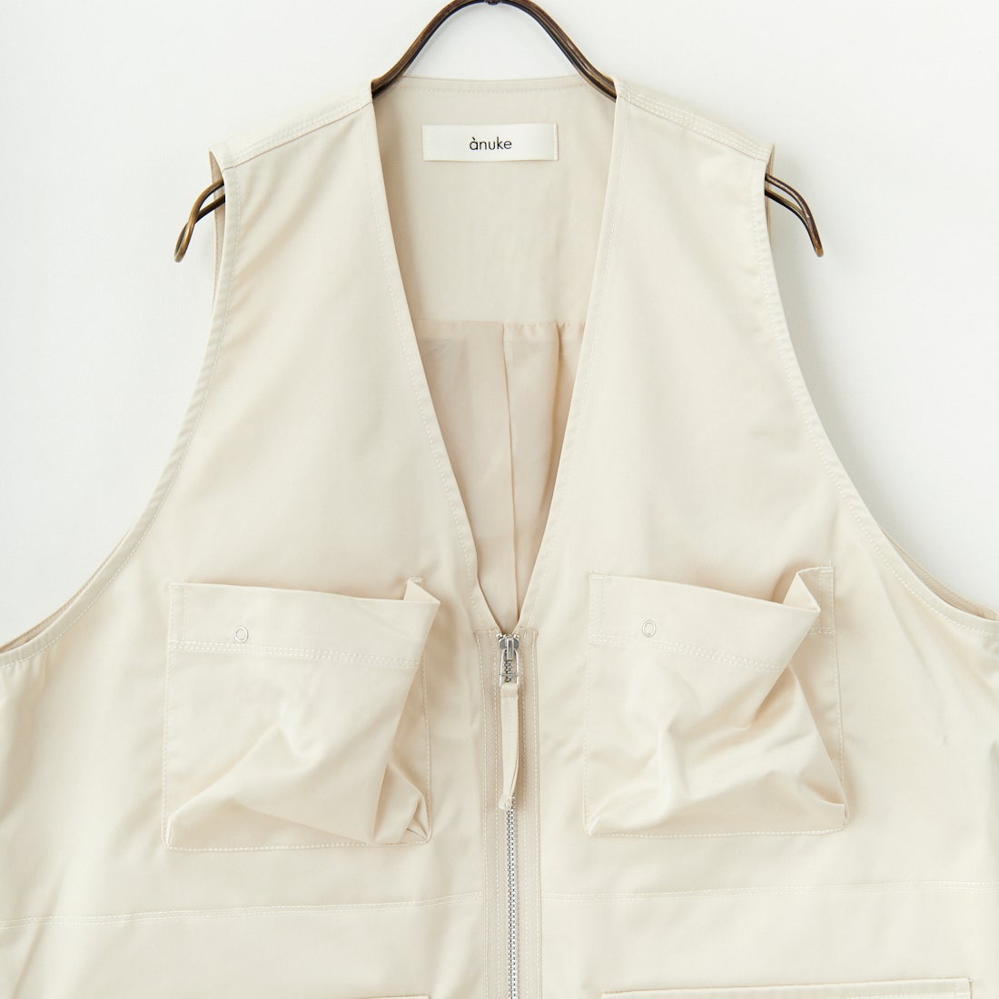 anuke [アンヌーク] サテンポケットベスト [62510106] CRM