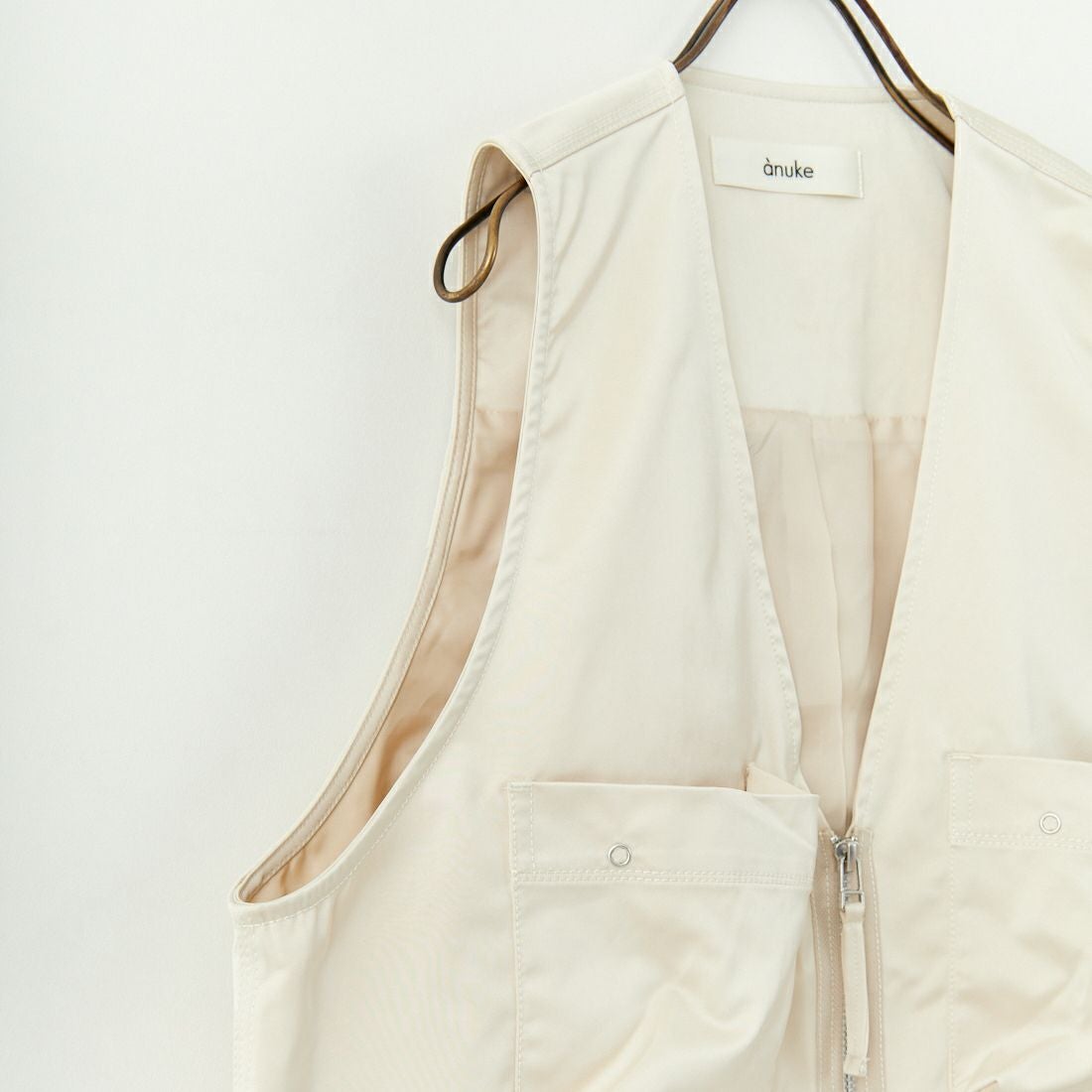 anuke [アンヌーク] サテンポケットベスト [62510106] CRM