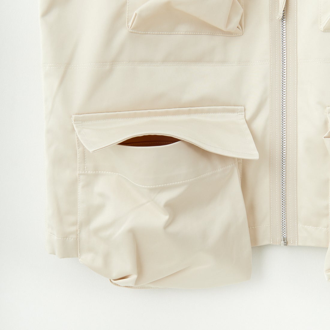 anuke [アンヌーク] サテンポケットベスト [62510106] CRM