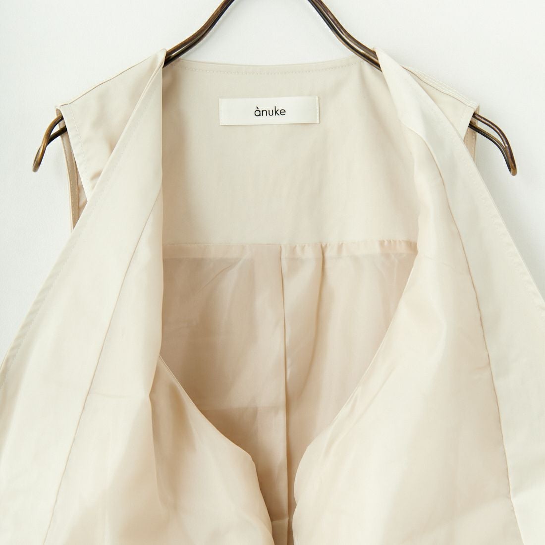 anuke [アンヌーク] サテンポケットベスト [62510106] CRM
