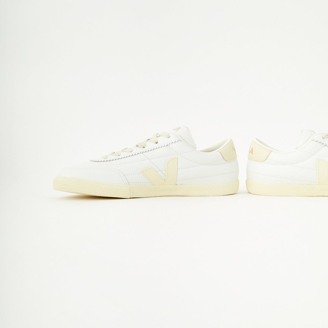 VEJA [ヴェジャ] レザースニーカー [PANENKA] WHITE