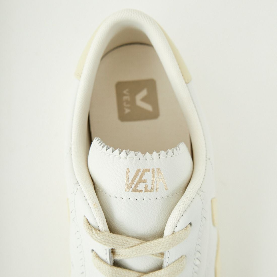 VEJA [ヴェジャ] レザースニーカー [PANENKA] WHITE