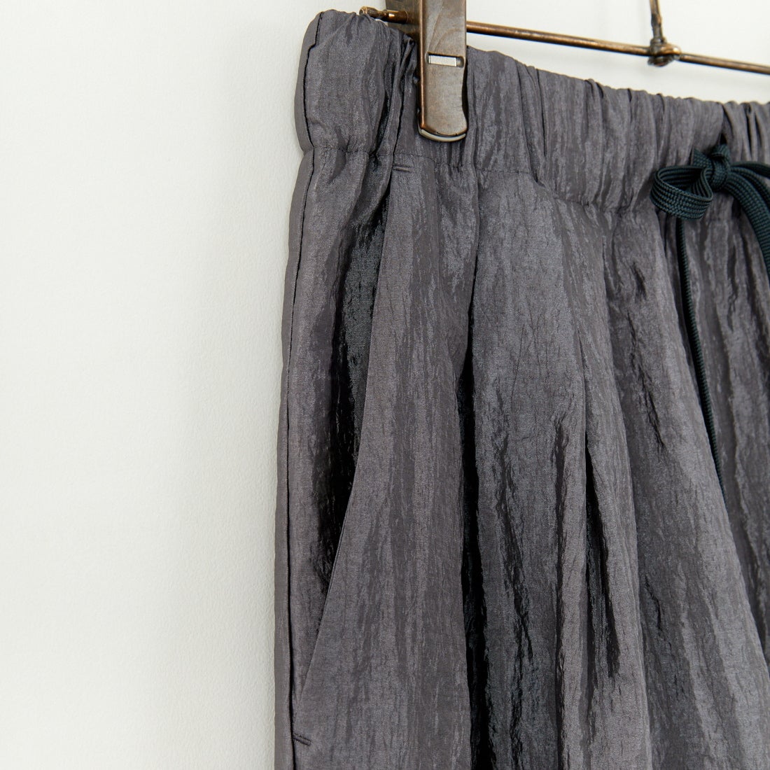 STELLA CIFFON [ステラシフォン] ナイロンヴィンテージパンツ [ST1-25202] 82 CHARCOA