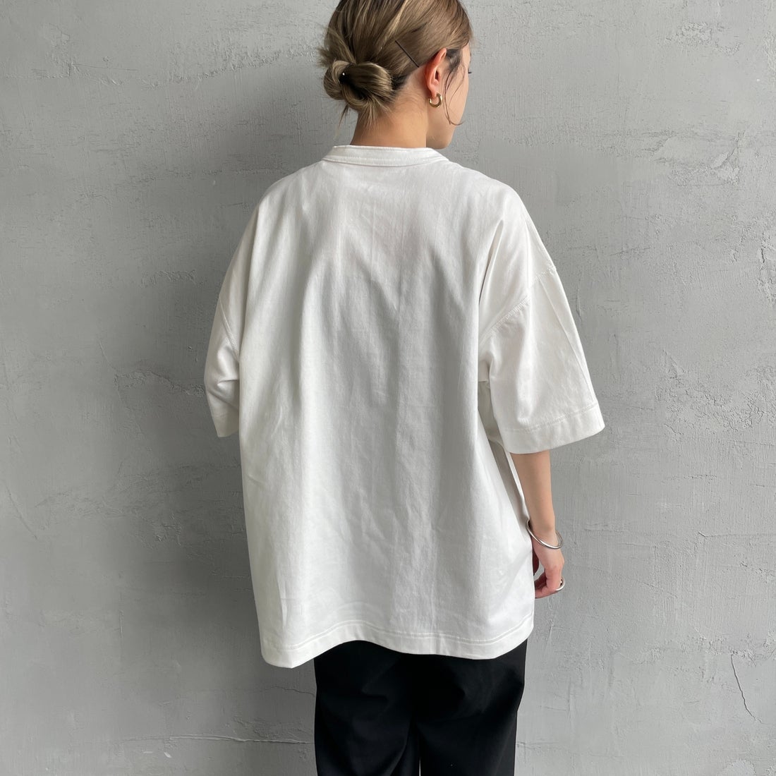 Health knit [ヘルスニット] 別注 ビッグシルエット ヘンリーネックTシャツ [HR25S-M121-JF] WHITE &&モデル身長：150cm 着用サイズ：S&&