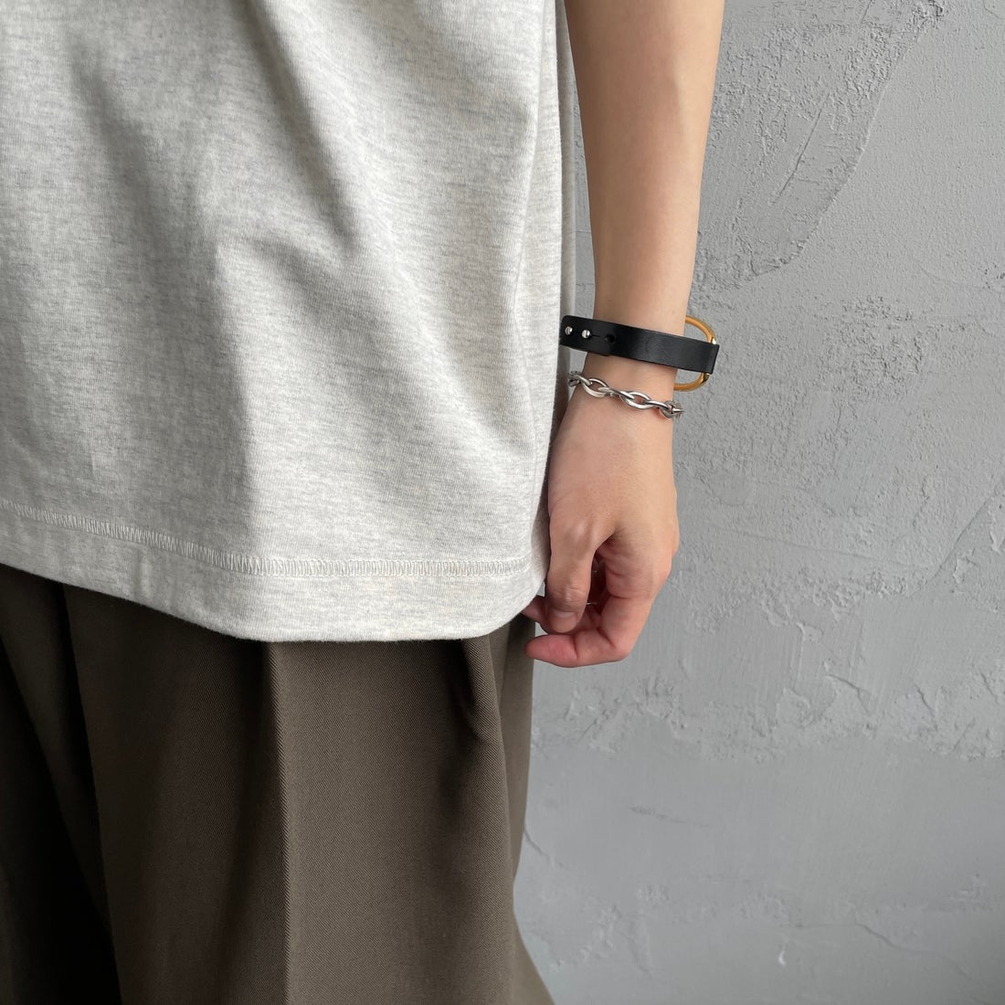 Health knit [ヘルスニット] 別注 ビッグシルエット ヘンリーネックTシャツ [HR25S-M121-JF] OATMEAL &&モデル身長：160cm 着用サイズ：S&&