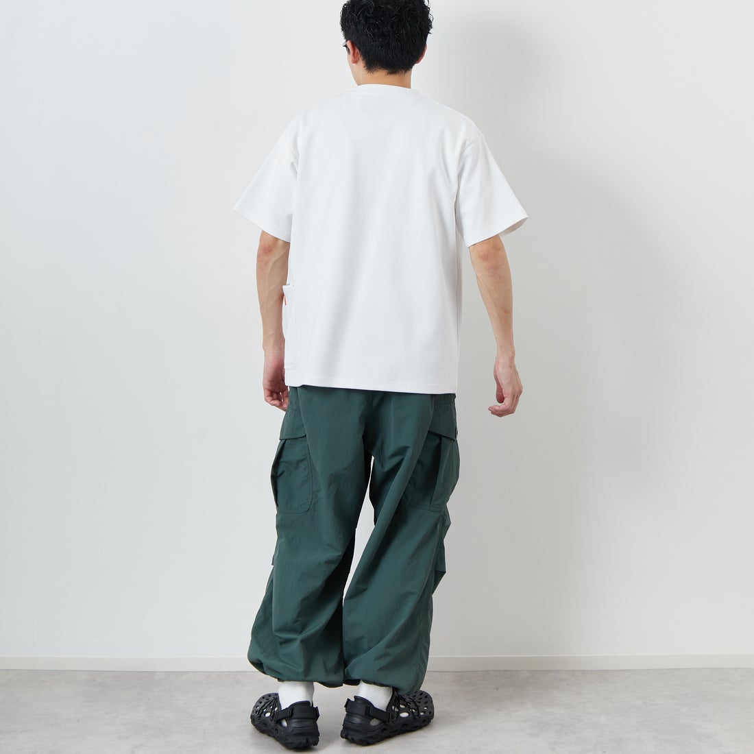 UNIVERSAL OVERALL [ユニバーサルオーバーオール] 別注 ポンチカバーオールTシャツ [U2511279IN-JF] WHITE &&モデル身長：167cm 着用サイズ：M&&