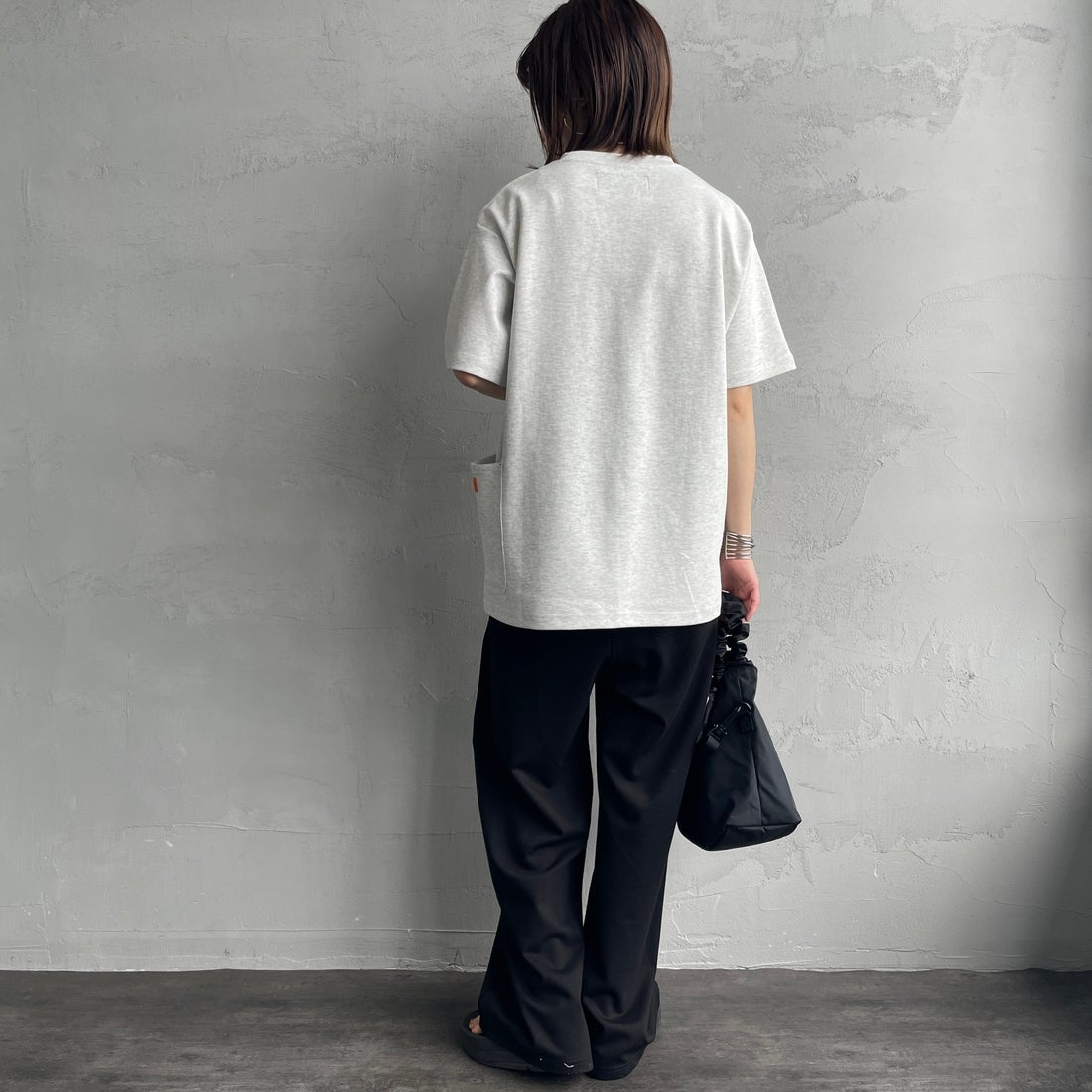 UNIVERSAL OVERALL [ユニバーサルオーバーオール] 別注 ポンチカバーオールTシャツ [U2511279IN-JF] GRAY &&モデル身長：158cm 着用サイズ：S&&