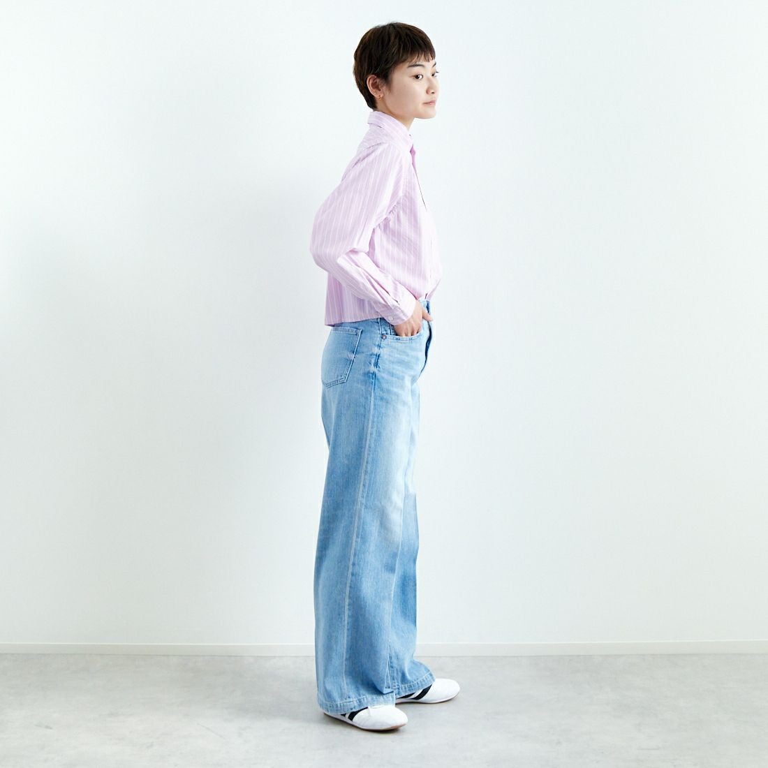 RED CARD TOKYO [レッドカード トーキョー] スローガン ルーズストレートデニム [98W10701K-AIR LIGHALT]  &&モデル身長：160cm 着用サイズ：24&&