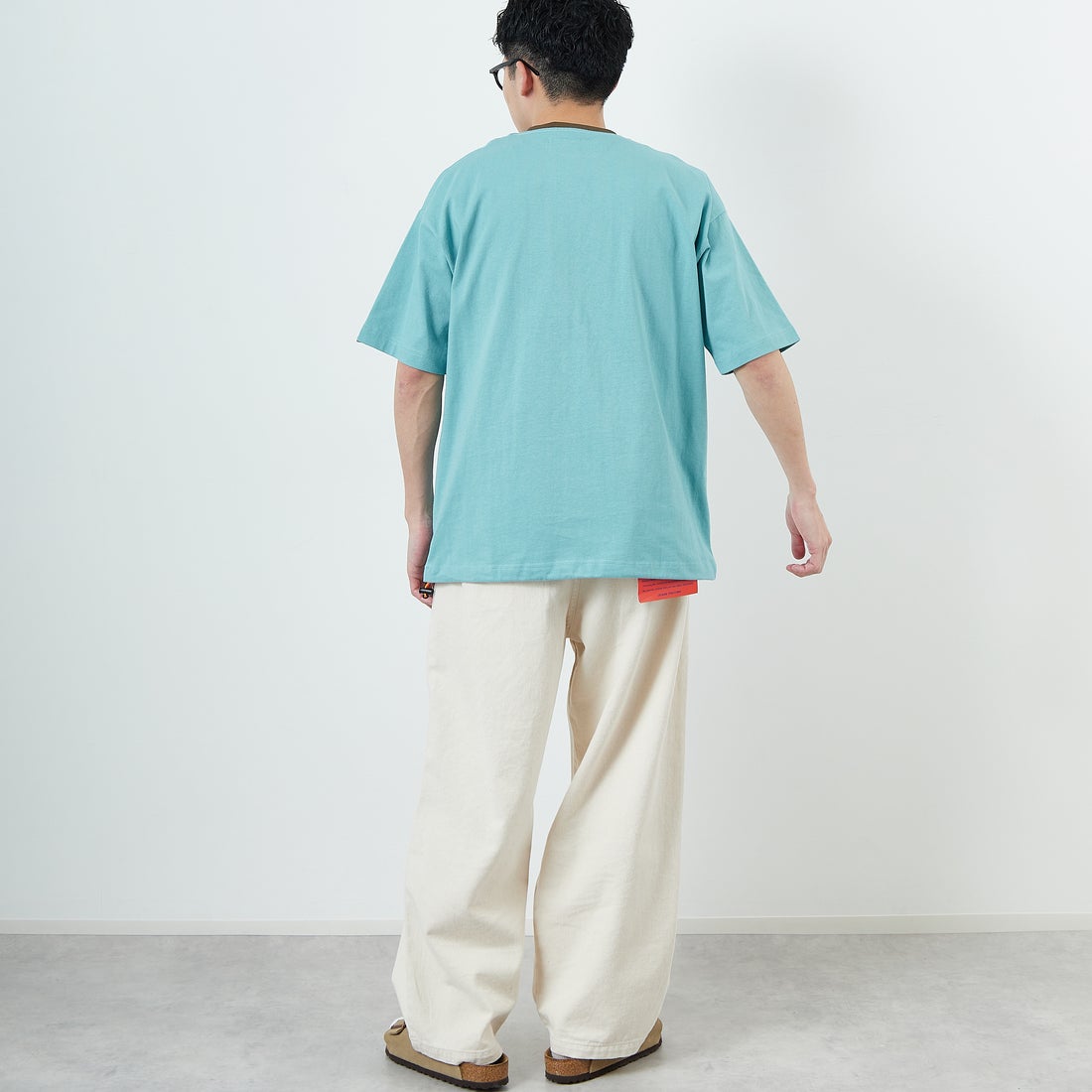 UNIVERSAL OVERALL [ユニバーサルオーバーオール] 別注 ドローコード付き ワイドシルエットTシャツ [U2513282IN-JF] SAX/KHK &&モデル身長：167cm 着用サイズ：M&&