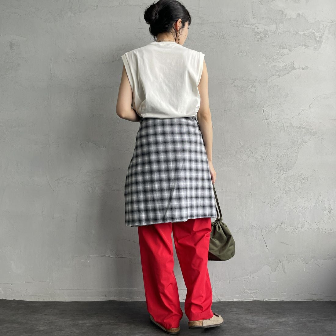 Jeans Factory Clothes [ジーンズファクトリークローズ] 7DAYSナイロンイージーパンツ [IN11-PT-5] ﾚｯﾄﾞ &&モデル身長：160cm 着用サイズ：F&&