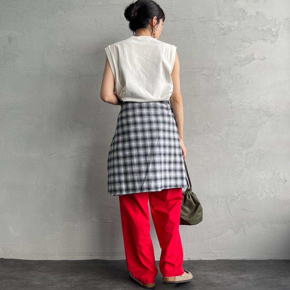 Jeans Factory Clothes [ジーンズファクトリークローズ] 7DAYSナイロンイージーパンツ [IN11-PT-5] ﾚｯﾄﾞ &&モデル身長：160cm 着用サイズ：F&&