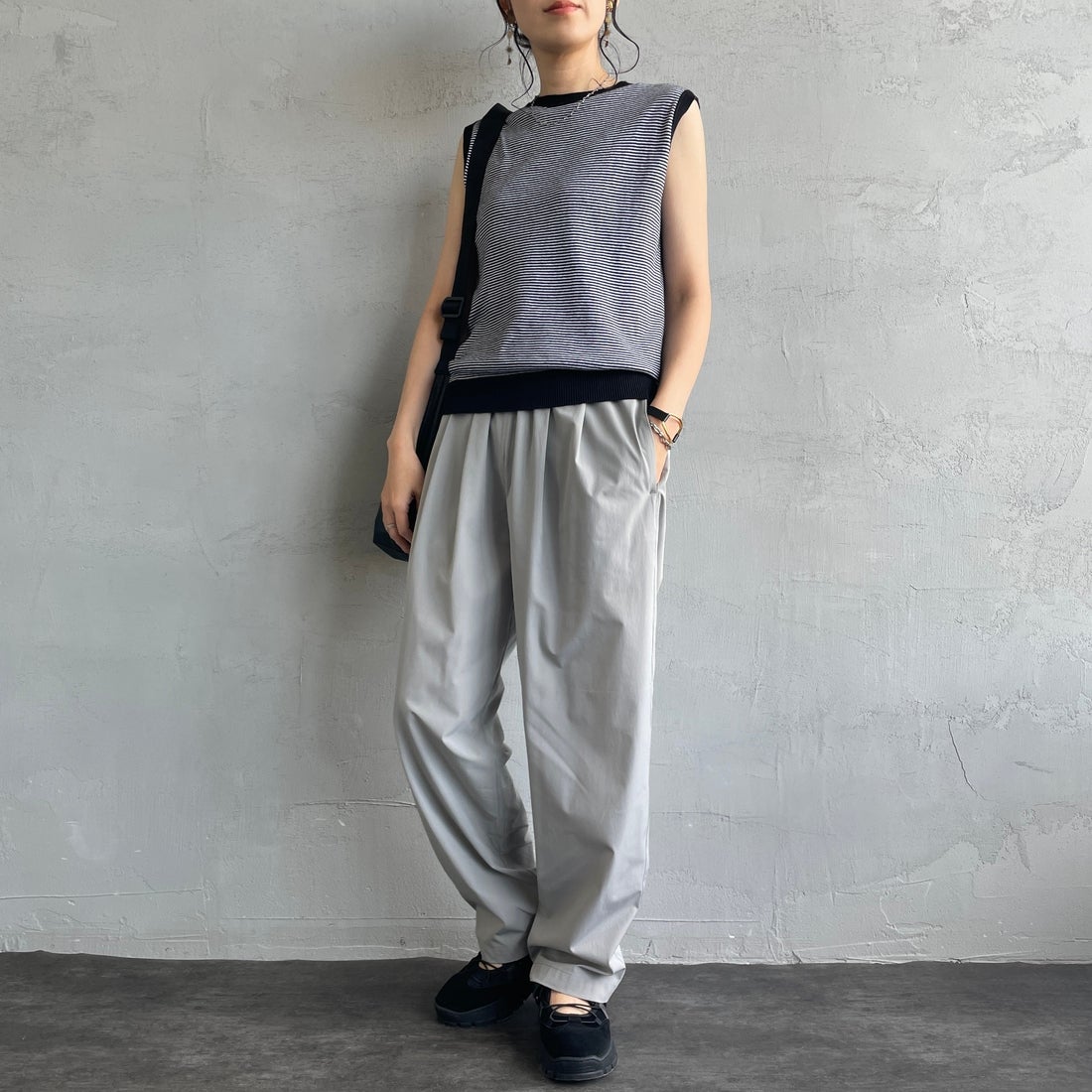 Jeans Factory Clothes [ジーンズファクトリークローズ] 7DAYSナイロンイージーパンツ [IN11-PT-5] ｸﾞﾚｰ &&モデル身長：160cm 着用サイズ：F&&