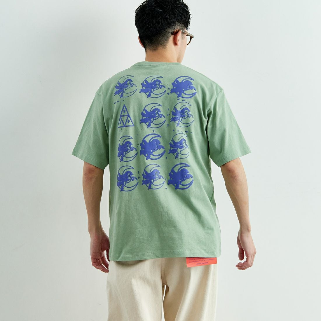 HUF [ハフ] ペガサス ショートスリーブTシャツ [TS02399] BASIL &&モデル身長：168cm 着用サイズ：M&&