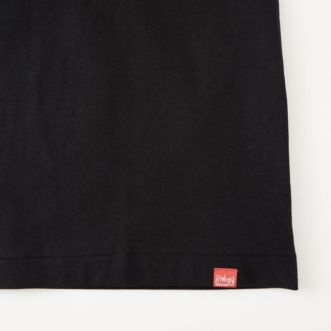 MANHATTAN PORTAGE [マンハッタンポーテージ] スカイラインロゴ ショートスリーブポケットTシャツ [MP-M611] BLACK