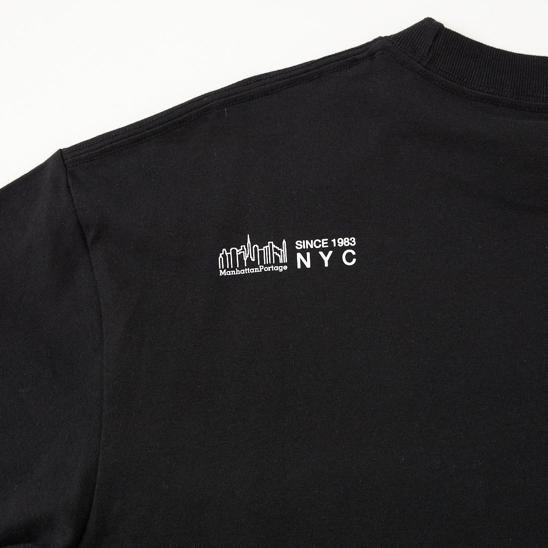 MANHATTAN PORTAGE [マンハッタンポーテージ] スカイラインロゴ ショートスリーブポケットTシャツ [MP-M611] BLACK
