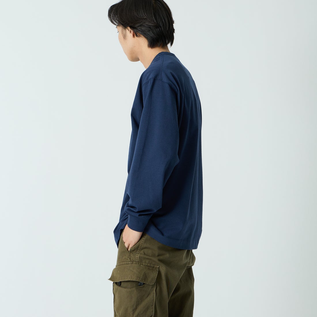 NANGA [ナンガ] エコハイブリッド ボックスロゴ刺繍Tシャツ [NW2411-1G803] D.NVY &&モデル身長：179cm 着用サイズ：L&&