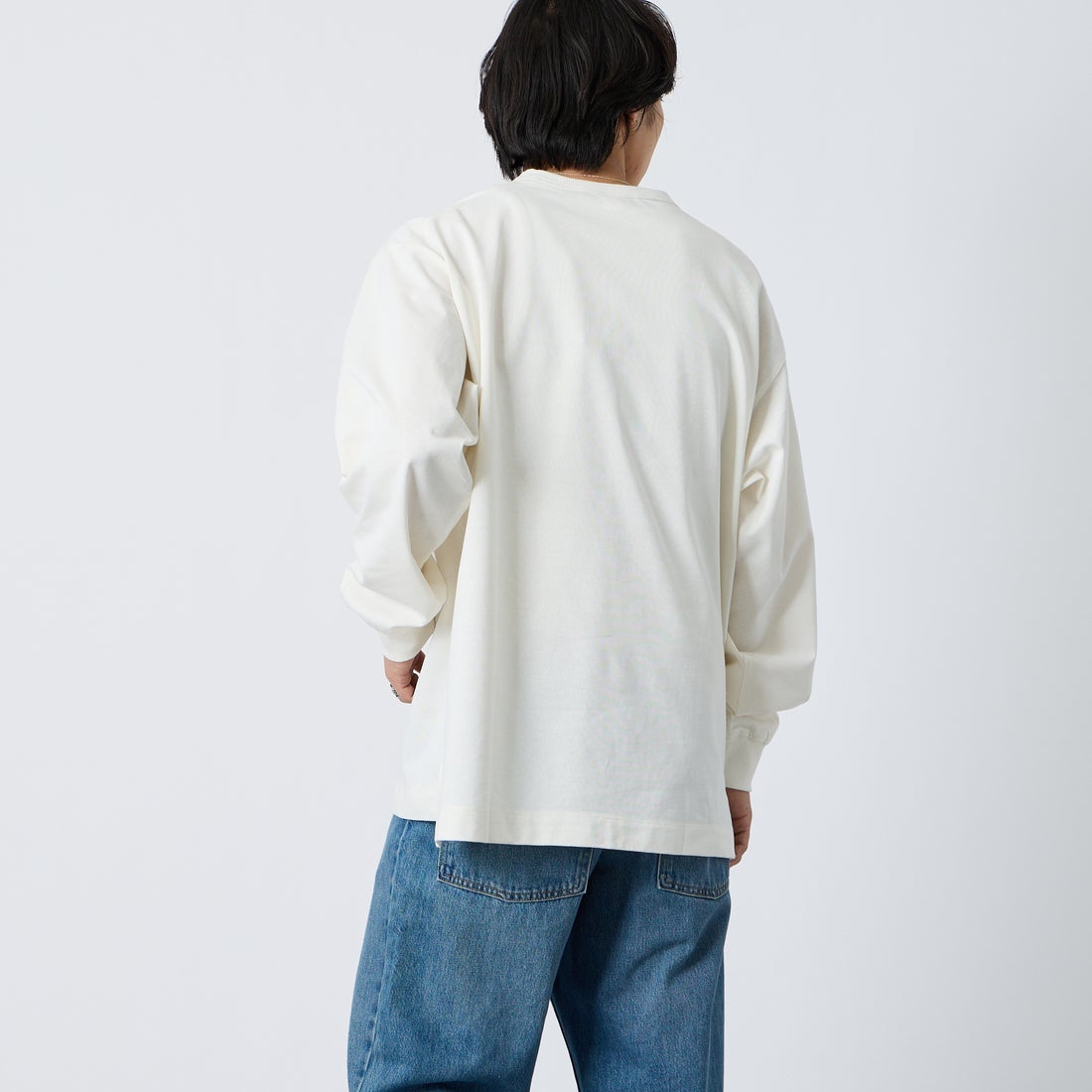 NANGA [ナンガ] エコハイブリッド ボックスロゴ刺繍Tシャツ [NW2411-1G803] WHT &&モデル身長：179cm 着用サイズ：L&&