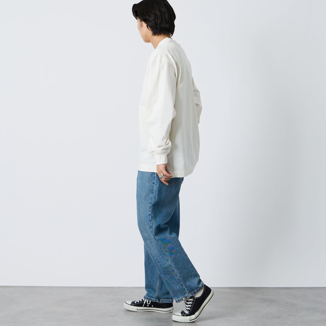 NANGA [ナンガ] エコハイブリッド ボックスロゴ刺繍Tシャツ [NW2411-1G803] WHT &&モデル身長：179cm 着用サイズ：L&&
