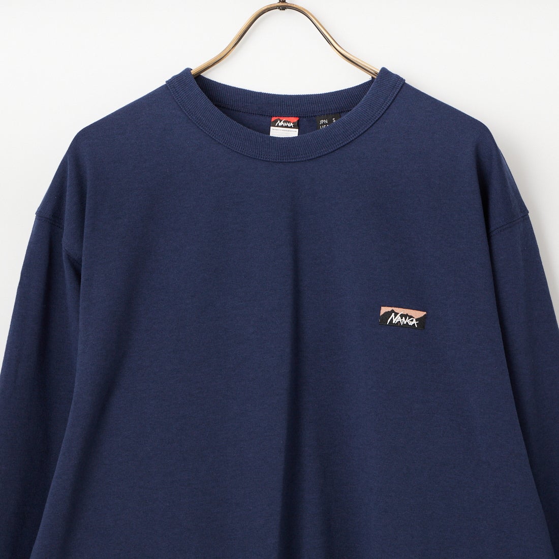 NANGA [ナンガ] エコハイブリッド ボックスロゴ刺繍Tシャツ [NW2411-1G803] D.NAVY