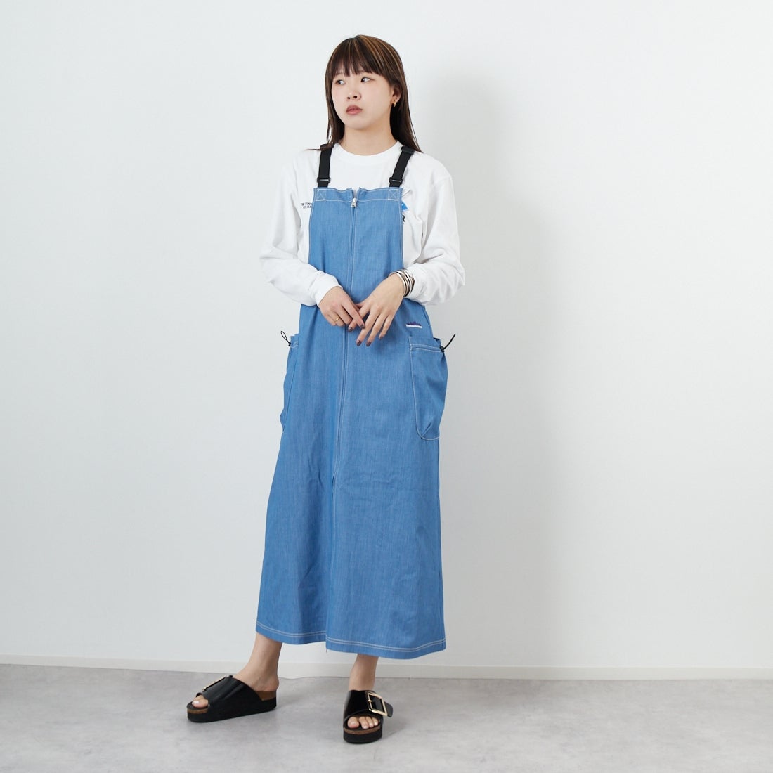 THOUSAND MILE [サウザンド マイル] フロントジップ サロペットワンピース [TM251TD00342] LT.BLUE &&モデル身長：167cm 着用サイズ：F&&