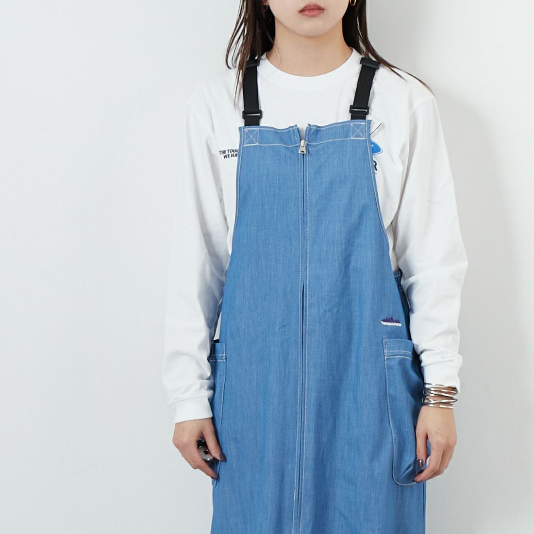 THOUSAND MILE [サウザンド マイル] フロントジップ サロペットワンピース [TM251TD00342] LT.BLUE &&モデル身長：167cm 着用サイズ：F&&