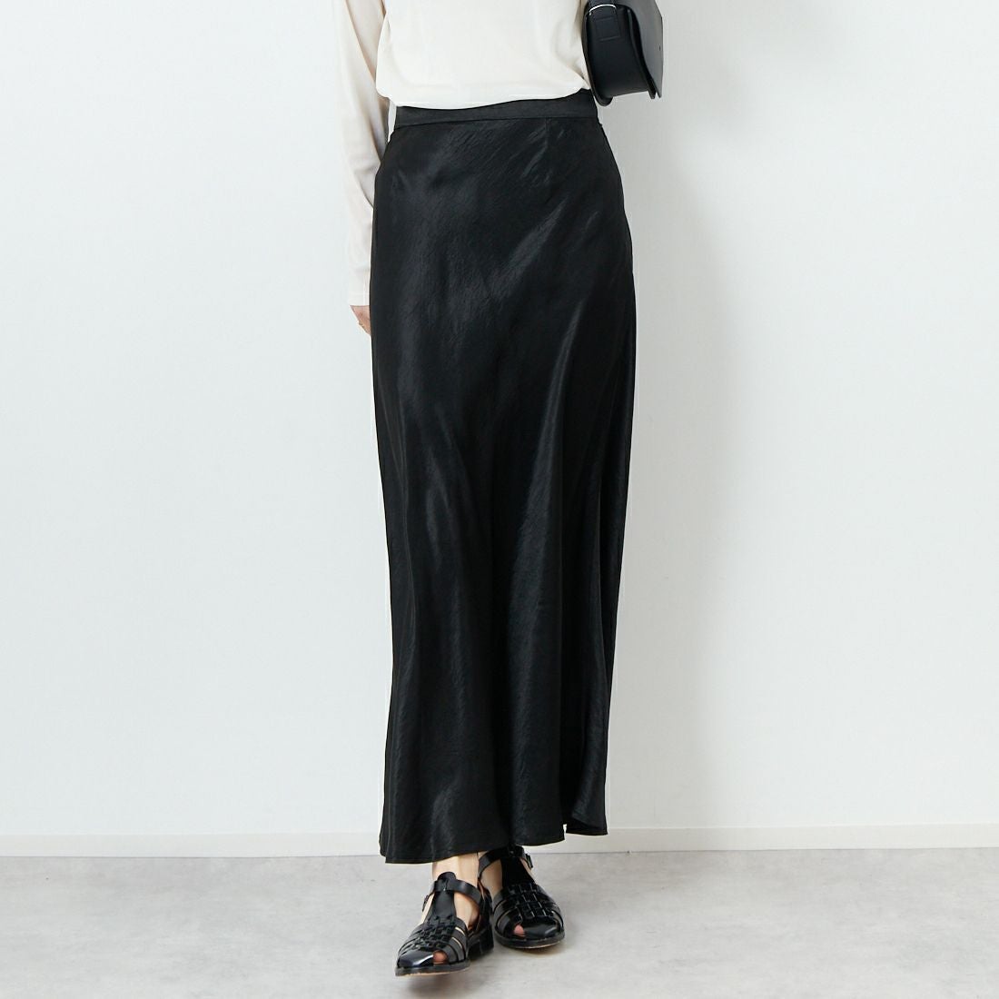 Jeans Factory Clothes [ジーンズファクトリークローズ] メロンヴィンテージサテンスカート [21254053]004 ﾌﾞﾗｯｸ &&モデル身長：167cm 着用サイズ：F&&