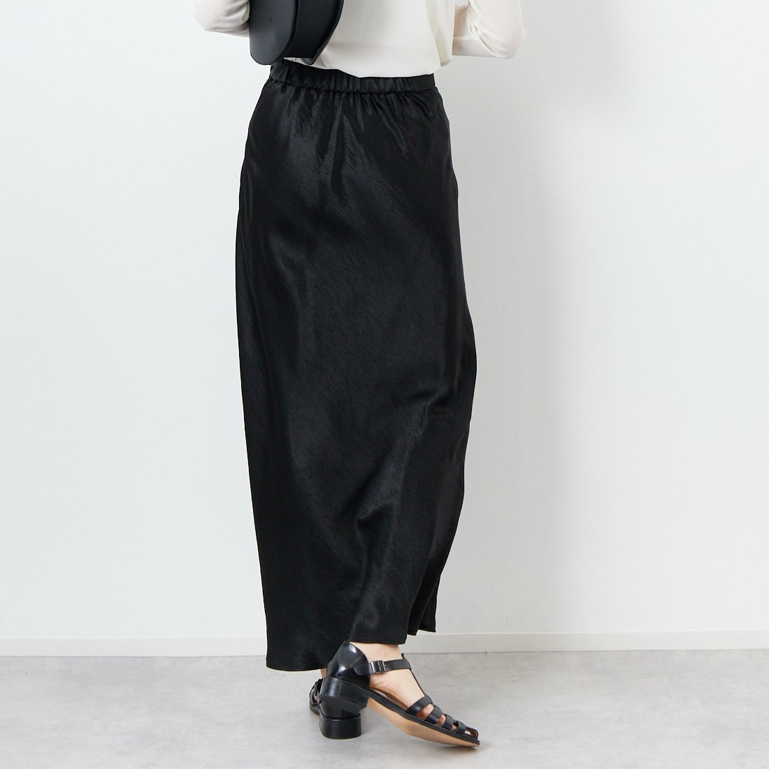 Jeans Factory Clothes [ジーンズファクトリークローズ] メロンヴィンテージサテンスカート [21254053]004 ﾌﾞﾗｯｸ &&モデル身長：167cm 着用サイズ：F&&