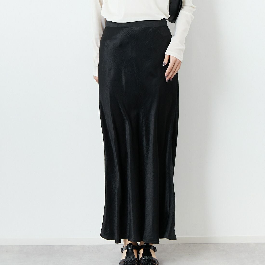 Jeans Factory Clothes [ジーンズファクトリークローズ] メロンヴィンテージサテンスカート [21254053]004 ﾌﾞﾗｯｸ &&モデル身長：167cm 着用サイズ：F&&