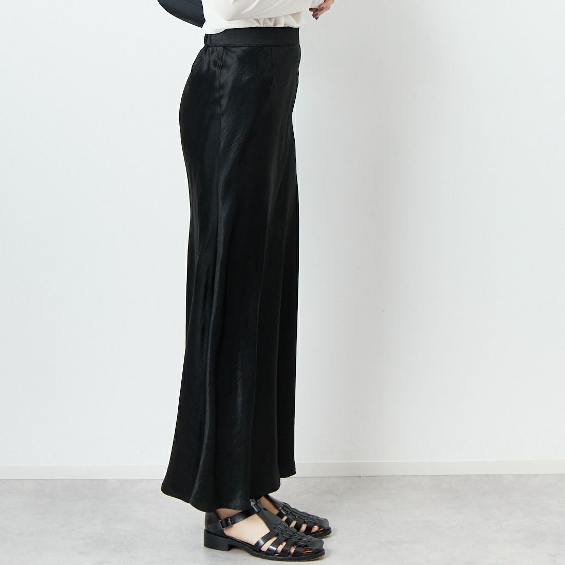 Jeans Factory Clothes [ジーンズファクトリークローズ] メロンヴィンテージサテンスカート [21254053]004 ﾌﾞﾗｯｸ &&モデル身長：167cm 着用サイズ：F&&