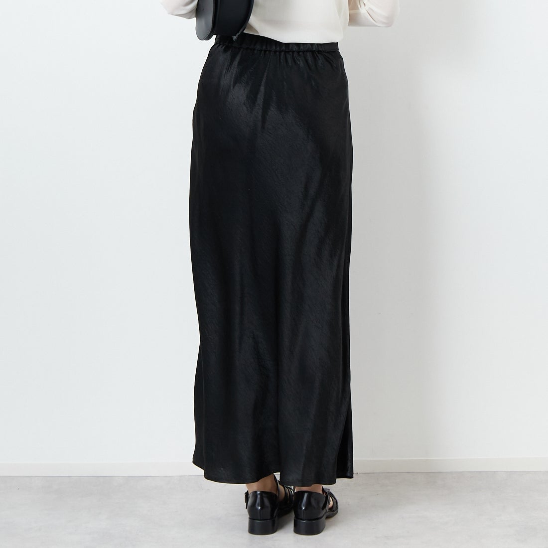 Jeans Factory Clothes [ジーンズファクトリークローズ] メロンヴィンテージサテンスカート [21254053]004 ﾌﾞﾗｯｸ &&モデル身長：167cm 着用サイズ：F&&