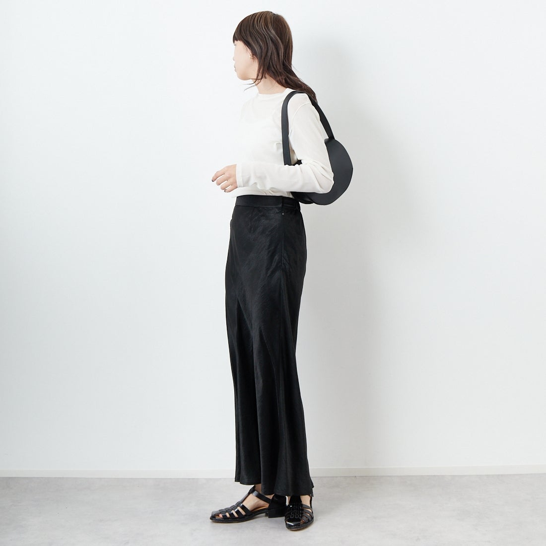 Jeans Factory Clothes [ジーンズファクトリークローズ] メロンヴィンテージサテンスカート [21254053]004 ﾌﾞﾗｯｸ &&モデル身長：167cm 着用サイズ：F&&