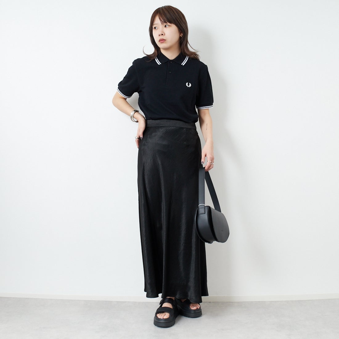 Jeans Factory Clothes [ジーンズファクトリークローズ] メロンヴィンテージサテンスカート [21254053]004 ﾌﾞﾗｯｸ &&モデル身長：167cm 着用サイズ：F&&