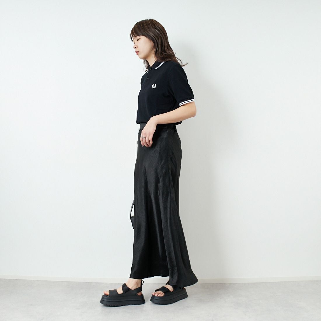 Jeans Factory Clothes [ジーンズファクトリークローズ] メロンヴィンテージサテンスカート [21254053]004 ﾌﾞﾗｯｸ &&モデル身長：167cm 着用サイズ：F&&