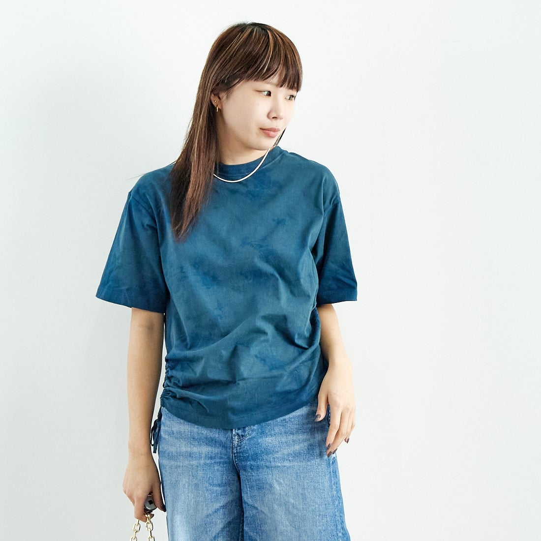 WALANCE [ワランス] オーガニックコットンジャージー アシンメトリーTシャツ [3251-118] 96 INDIGO &&モデル身長：167cm 着用サイズ：F&&