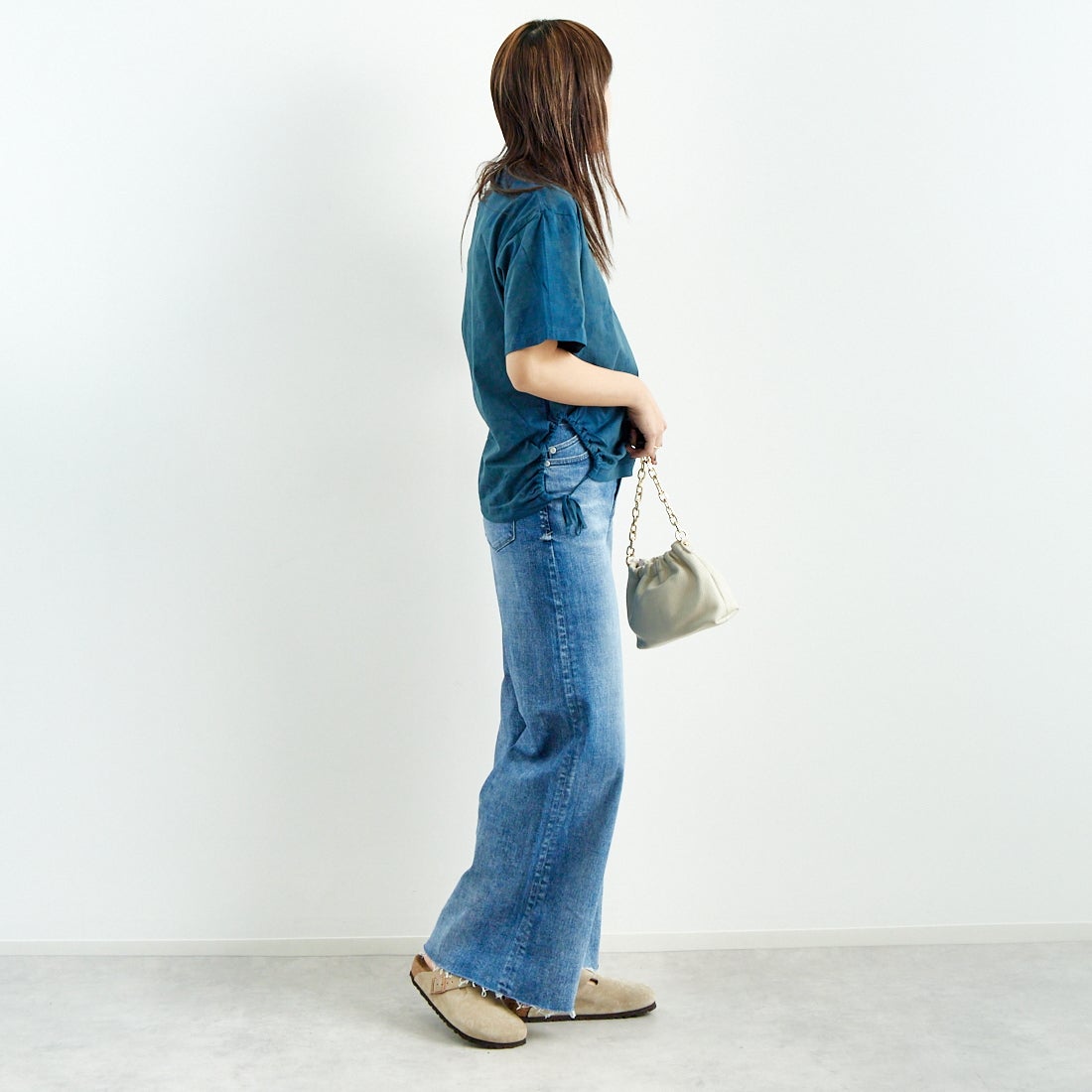 WALANCE [ワランス] オーガニックコットンジャージー アシンメトリーTシャツ [3251-118] 96 INDIGO &&モデル身長：167cm 着用サイズ：F&&