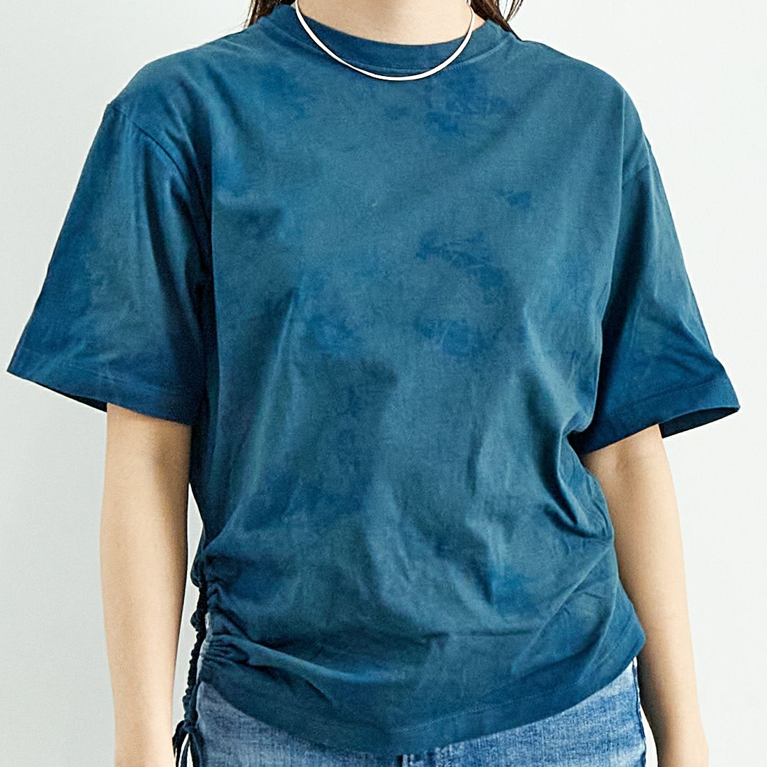 WALANCE [ワランス] オーガニックコットンジャージー アシンメトリーTシャツ [3251-118] 96 INDIGO &&モデル身長：167cm 着用サイズ：F&&