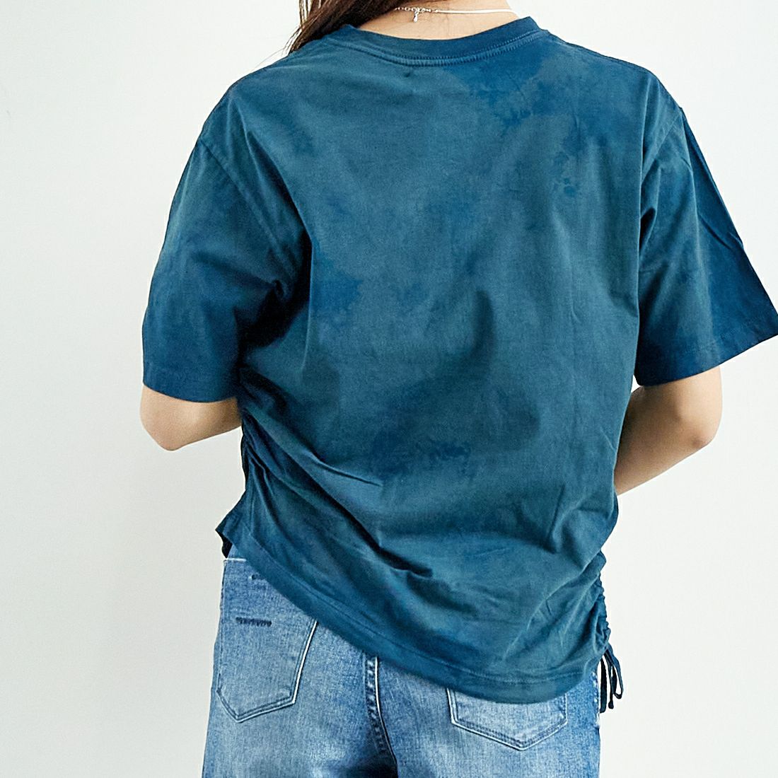 WALANCE [ワランス] オーガニックコットンジャージー アシンメトリーTシャツ [3251-118] 96 INDIGO &&モデル身長：167cm 着用サイズ：F&&