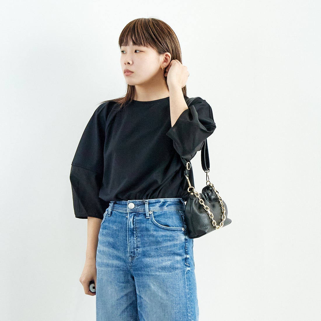 MICA&DEAL [マイカアンドディール] シアースリーブプルオーバー [0125109041] BLACK &&モデル身長：167cm 着用サイズ：F&&