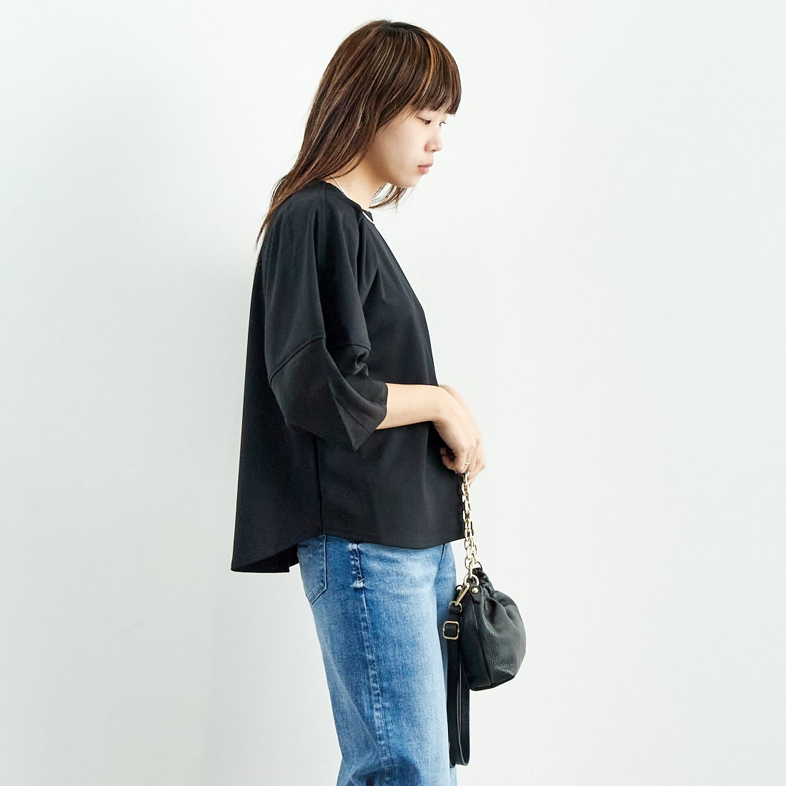 MICA&DEAL [マイカアンドディール] シアースリーブプルオーバー [0125109041] BLACK &&モデル身長：167cm 着用サイズ：F&&