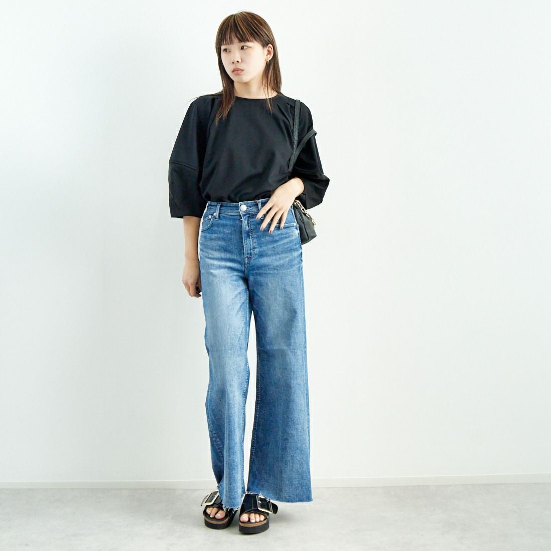 MICA&DEAL [マイカアンドディール] シアースリーブプルオーバー [0125109041] BLACK &&モデル身長：167cm 着用サイズ：F&&