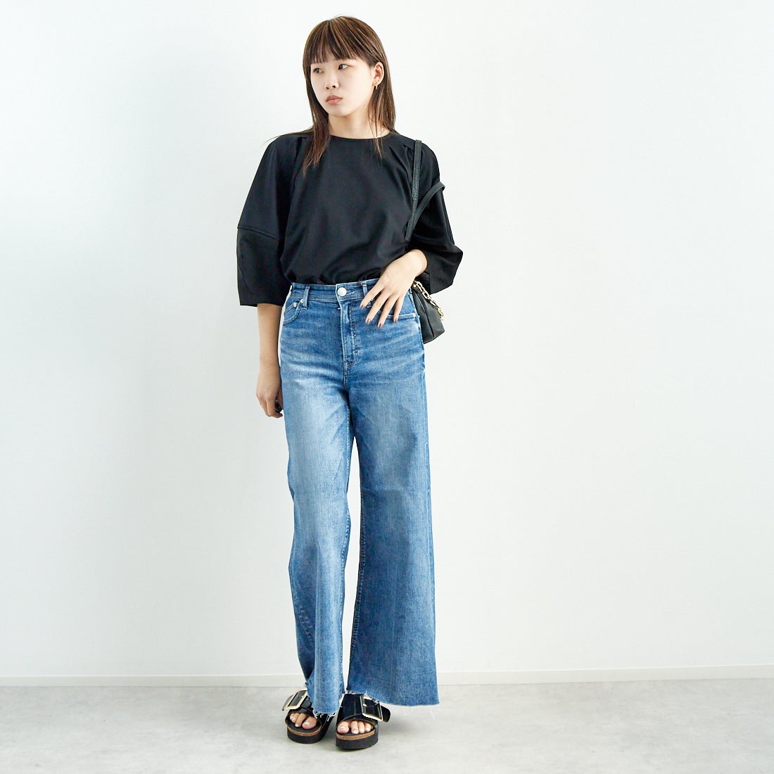 MICA&DEAL [マイカアンドディール] シアースリーブプルオーバー [0125109041] BLACK &&モデル身長：167cm 着用サイズ：F&&